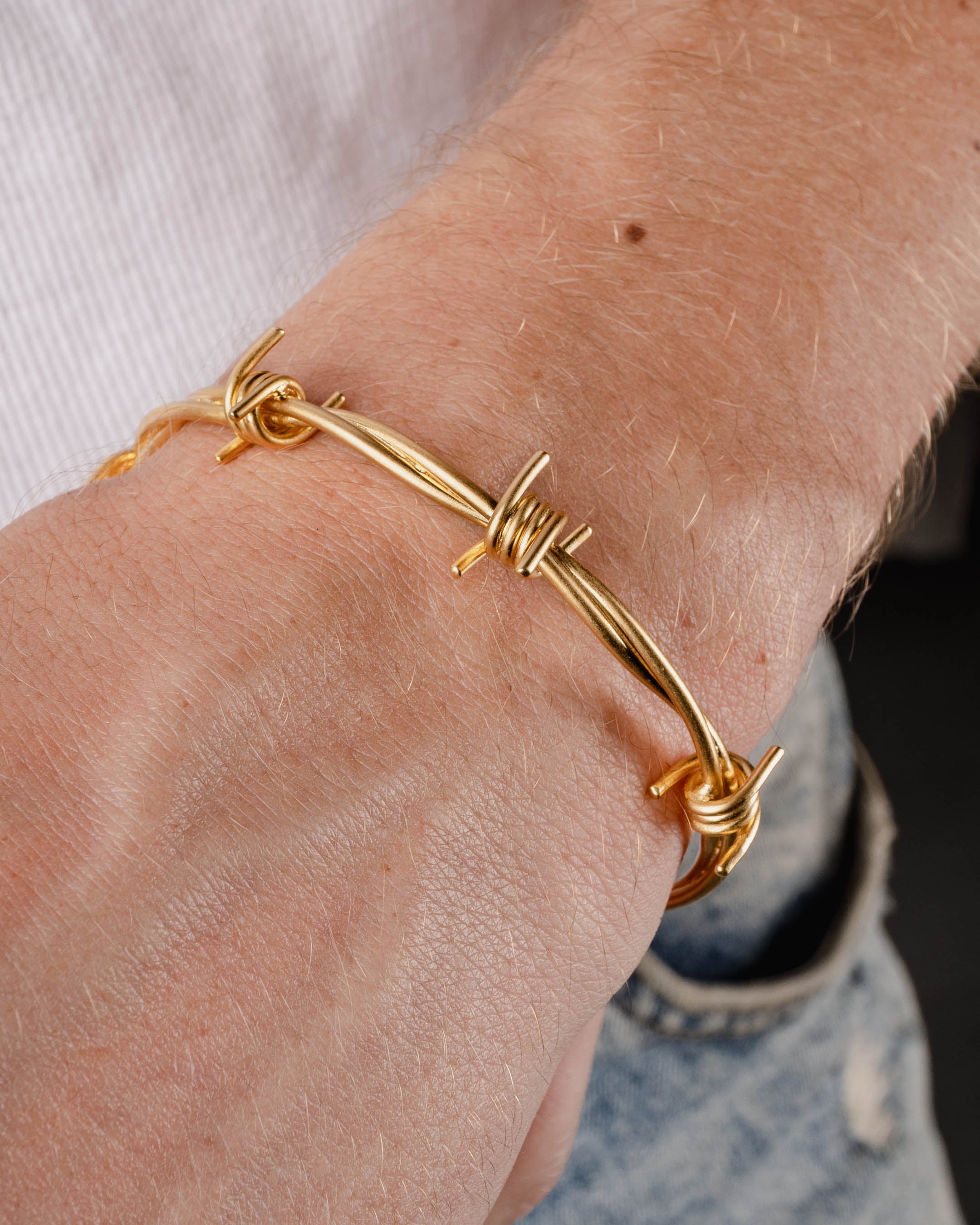 BARBWIRE CUFF IN GOLD