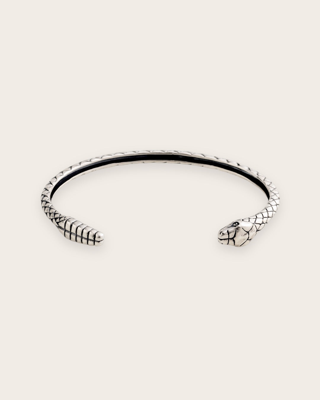 RATTLE SNAKE CUFF IN SILVER