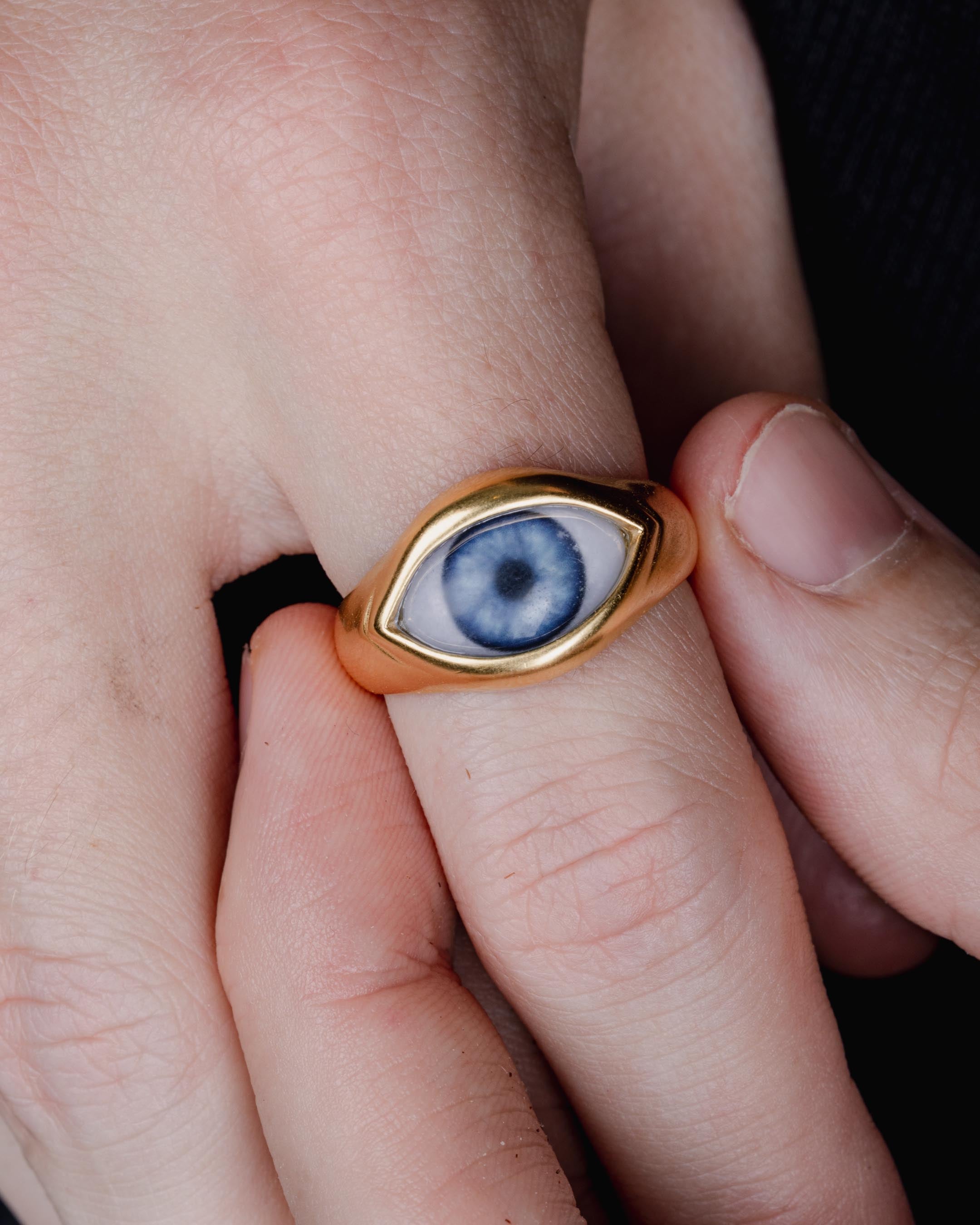 BLUE EYE RING IN GOLD