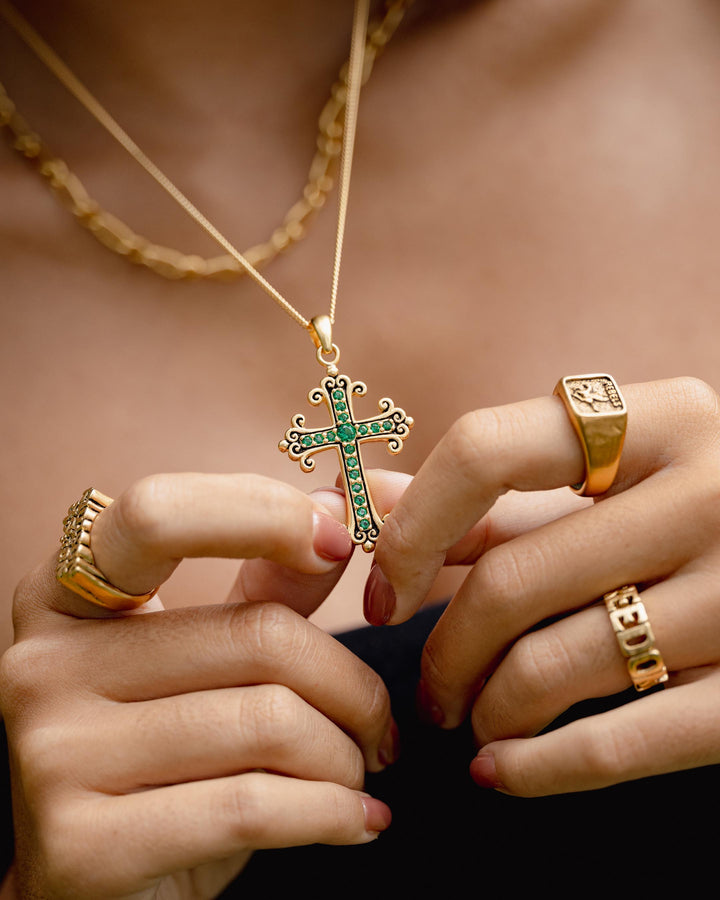 EMERALD CROSS PENDANT IN GOLD