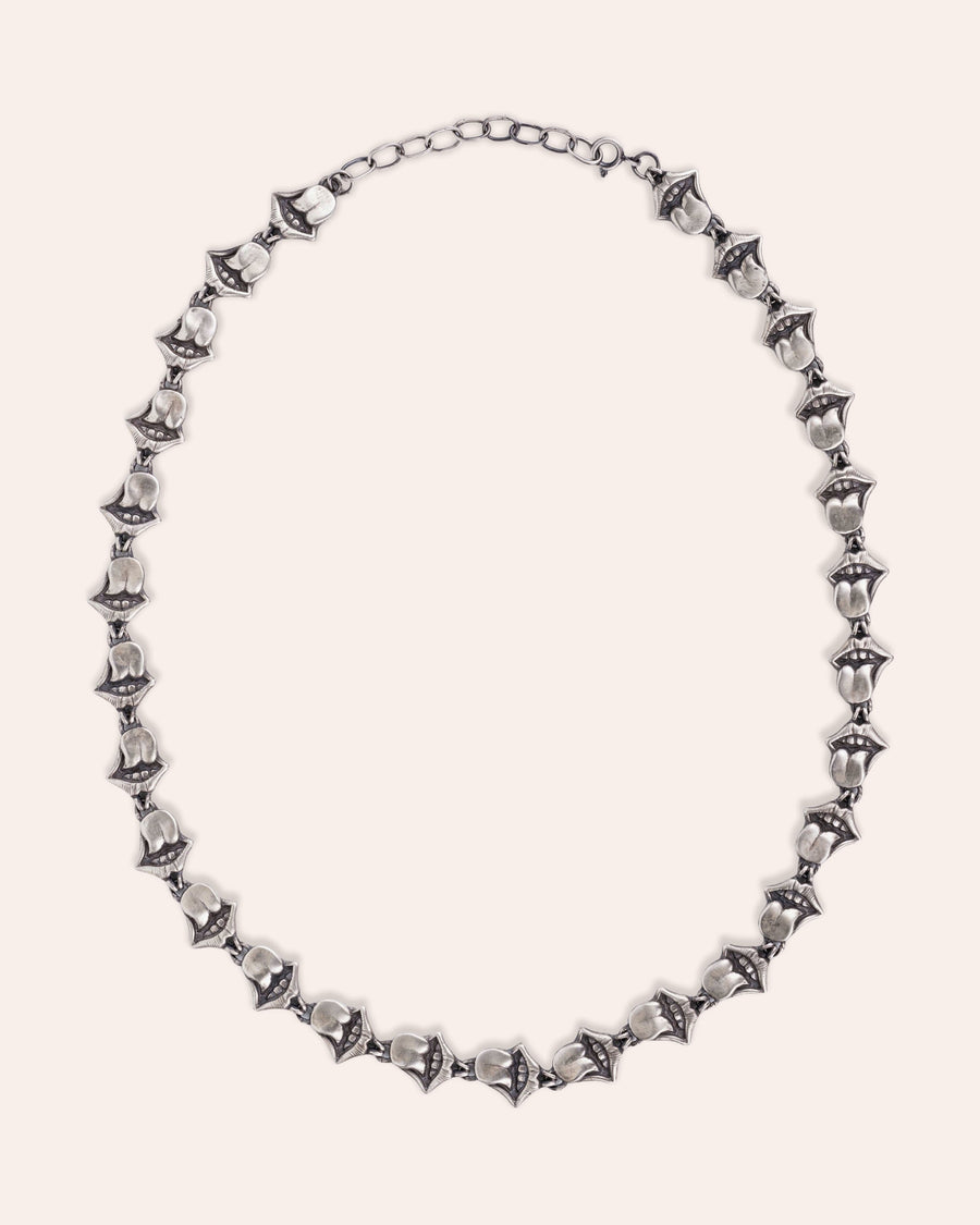 TONGUE NECKCHAIN IN SILVER