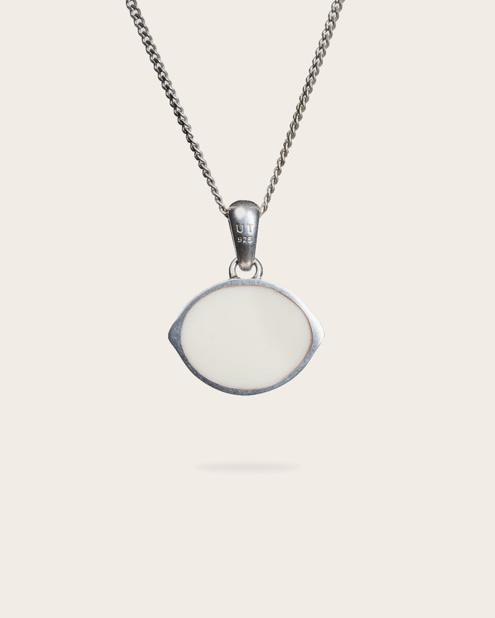 GREEN EYE PENDANT IN SILVER