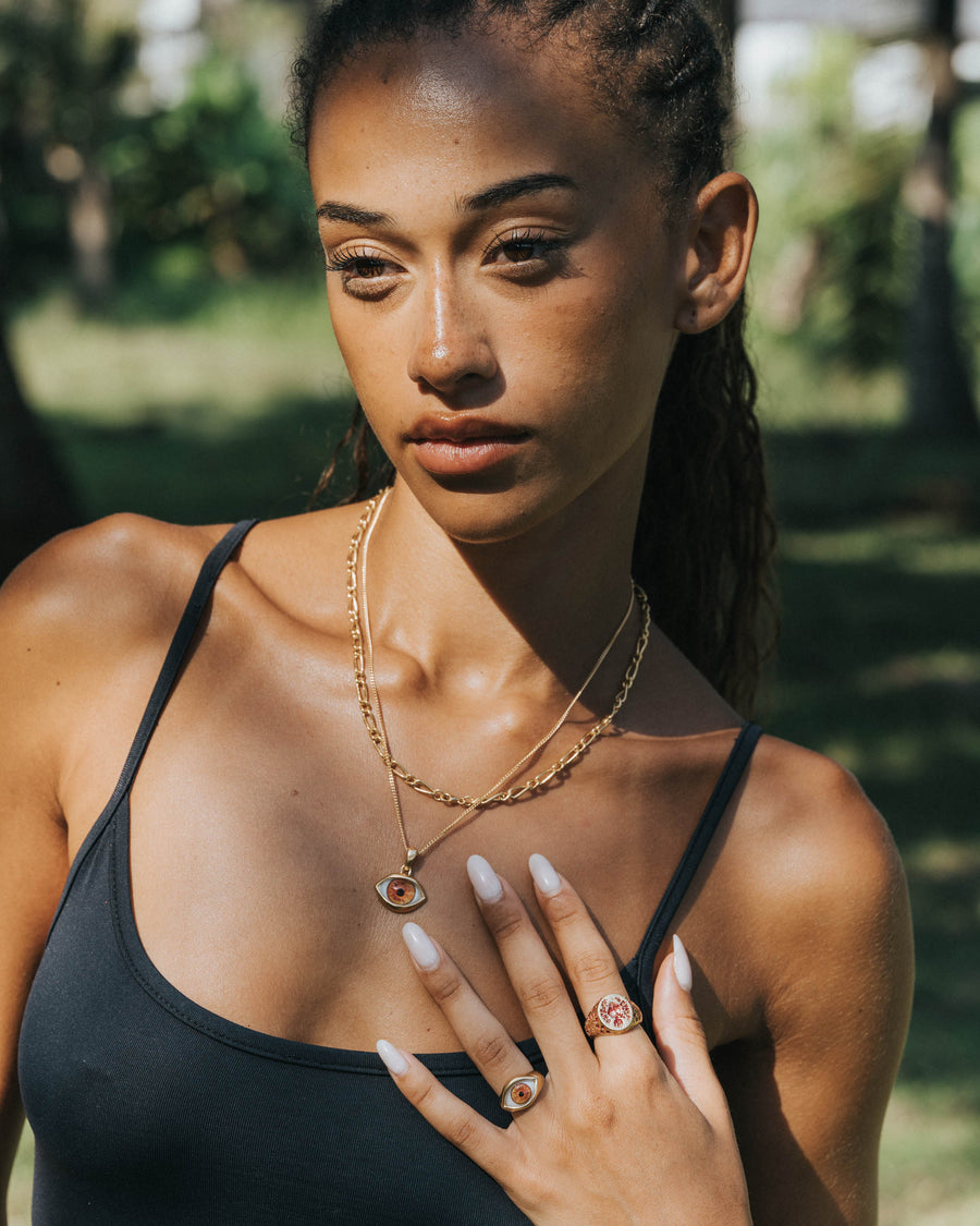 BROWN EYE PENDANT IN GOLD