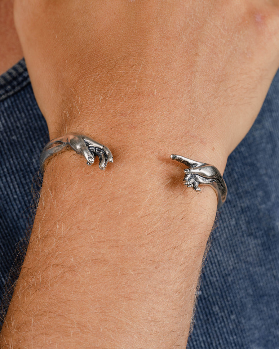 HAND OF GOD CUFF IN SILVER