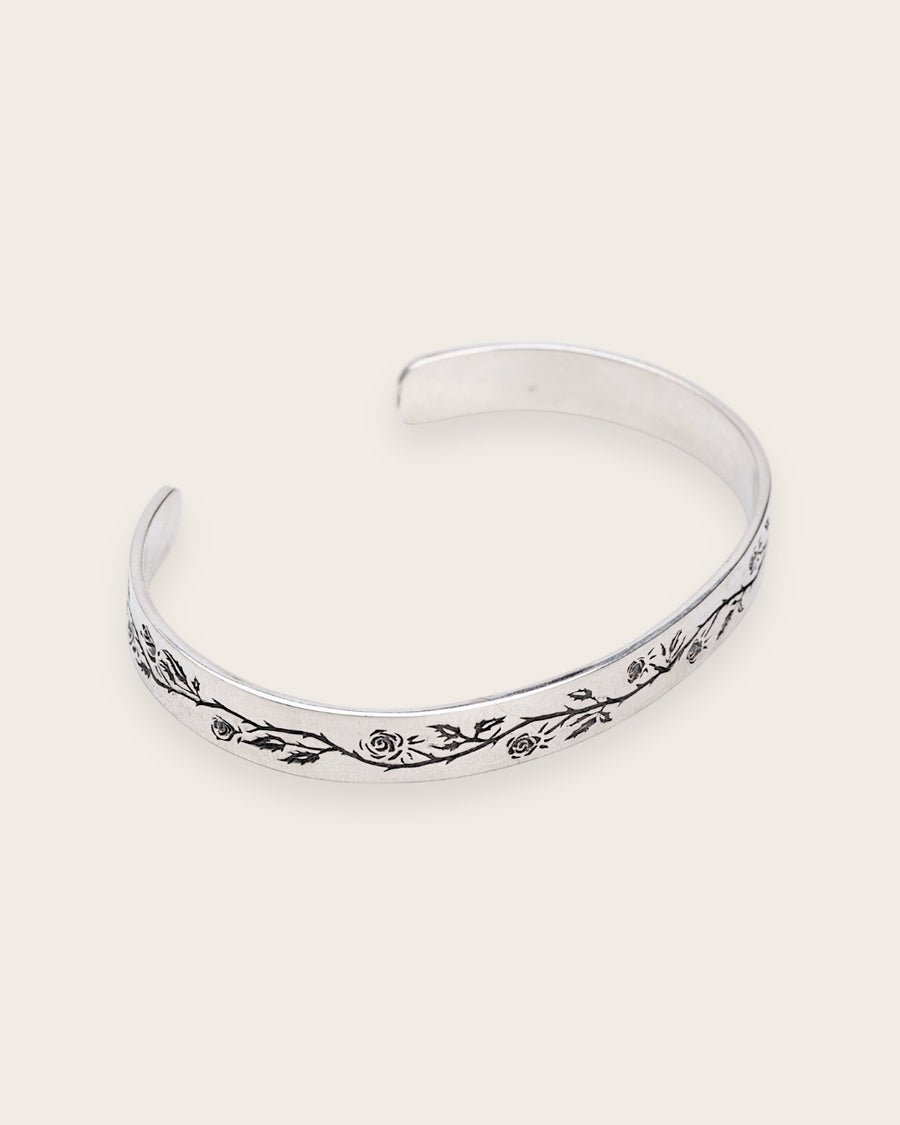 ENGRAVED ROSE CUFF IN SILVER