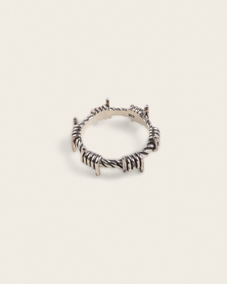 BARB WIRE RING IN SILVER