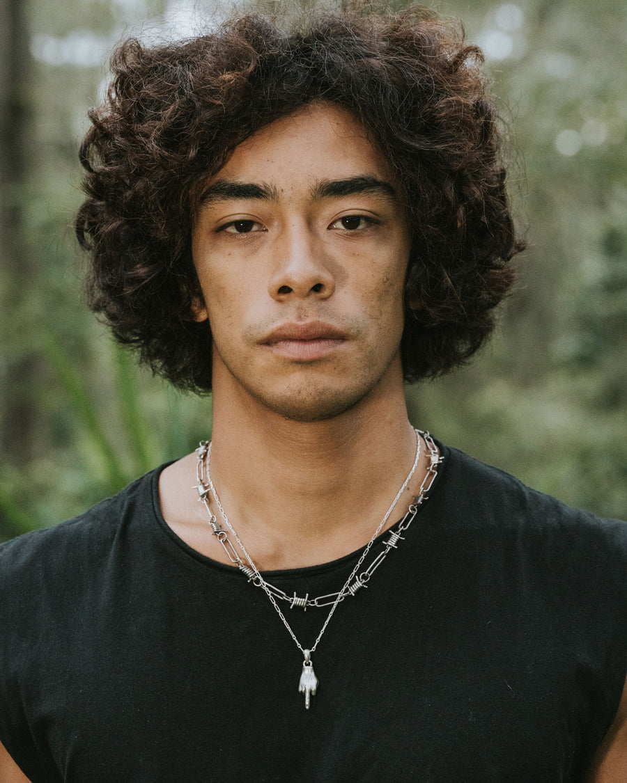 BARB WIRE NECKCHAIN IN SILVER