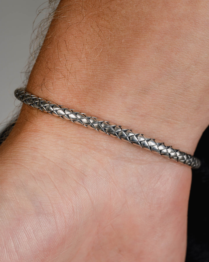 RATTLE SNAKE CUFF IN SILVER