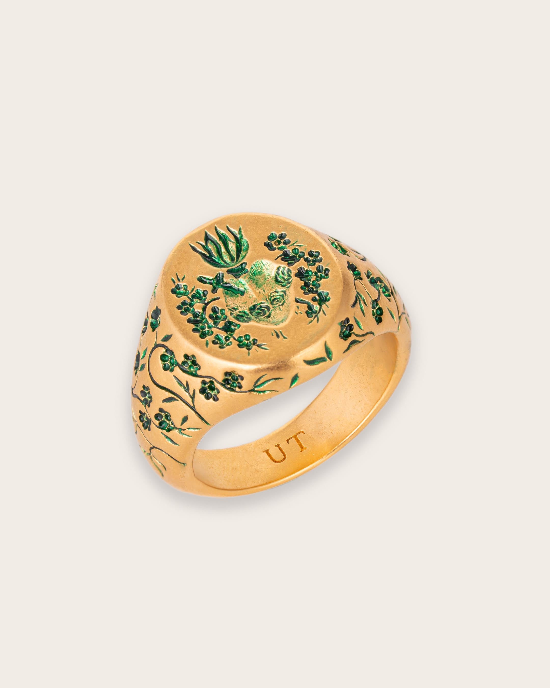 GREEN HEART SIGNET RING IN GOLD