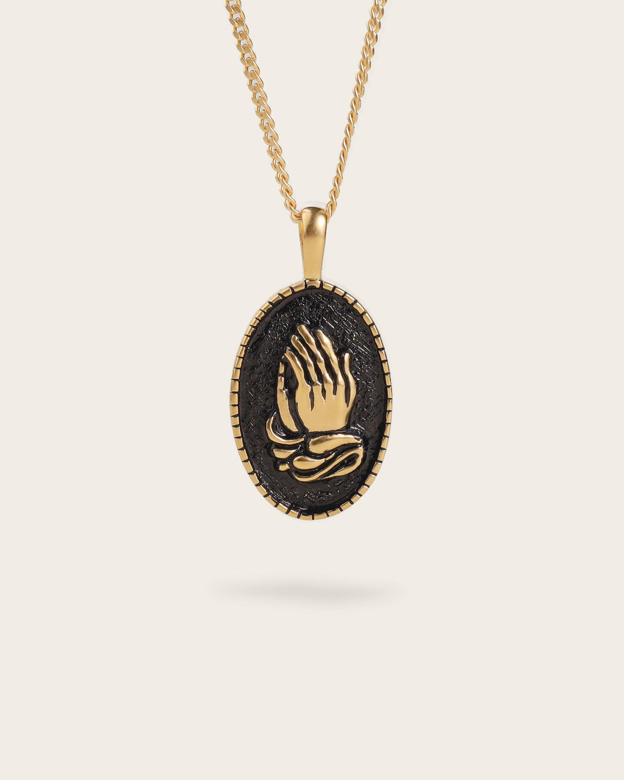 PRAY PENDANT IN GOLD