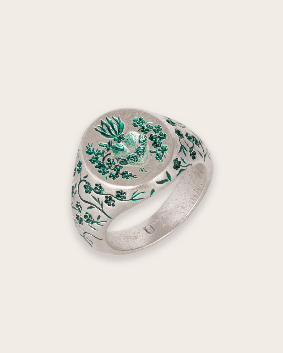 GREEN HEART SIGNET RING IN SILVER