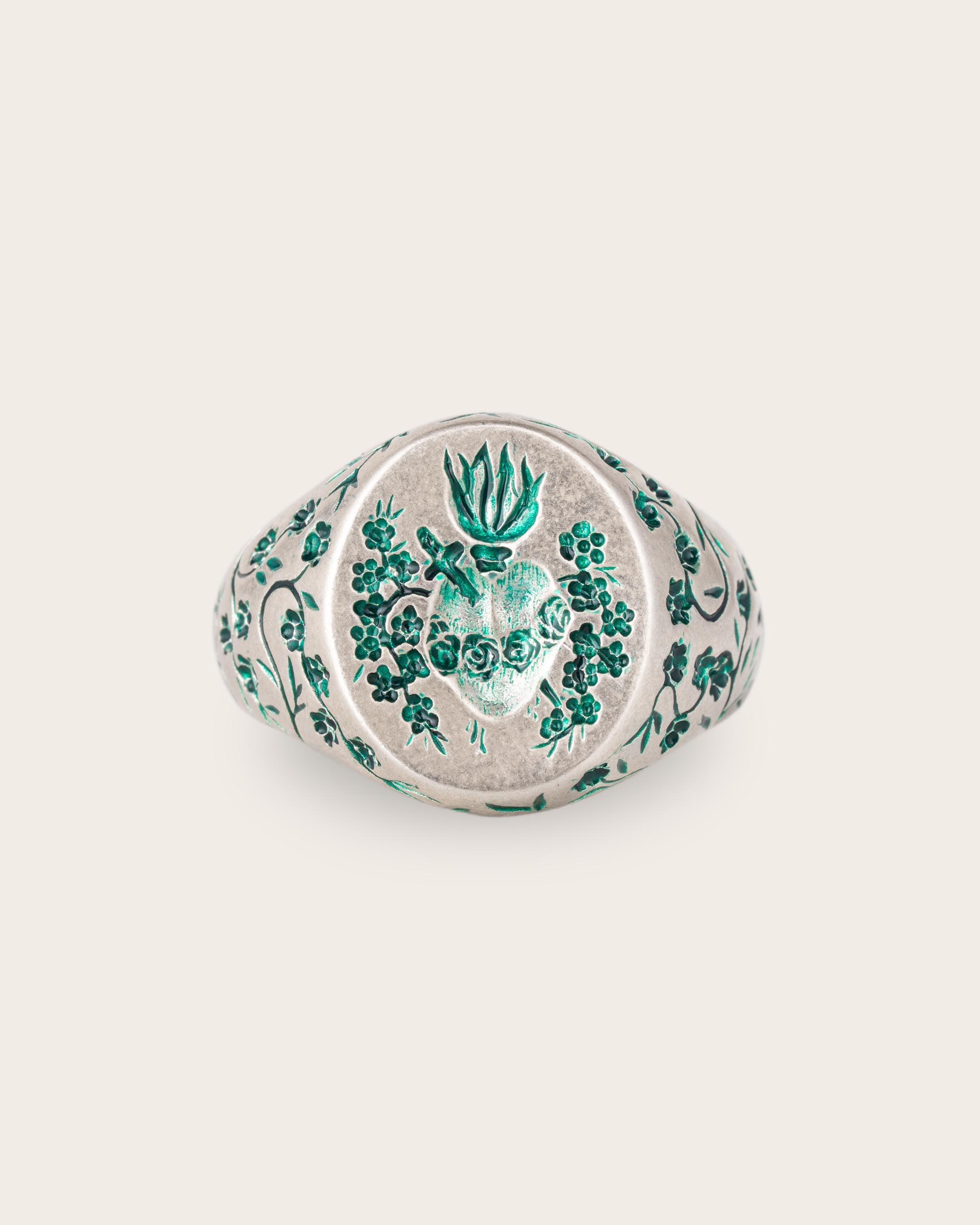 GREEN HEART SIGNET RING IN SILVER