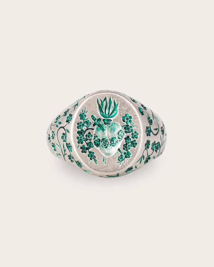 GREEN HEART SIGNET RING IN SILVER