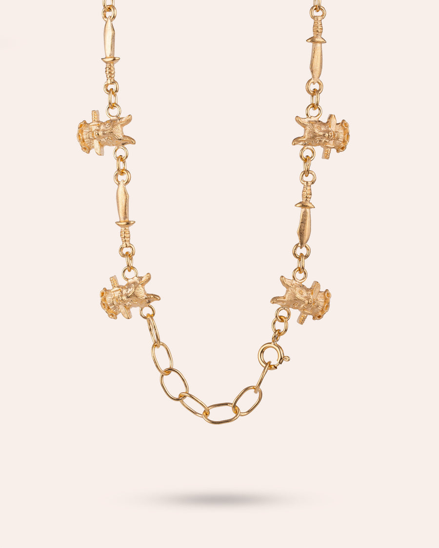 DOG & DAGGER NECKCHAIN IN GOLD