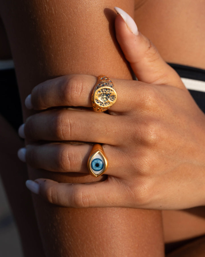 BLUE EYE RING IN GOLD