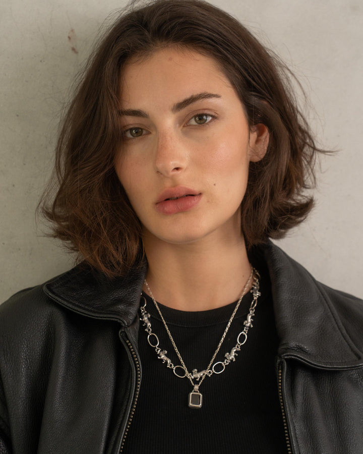 BLACK GEMSTONE PENDANT IN SILVER