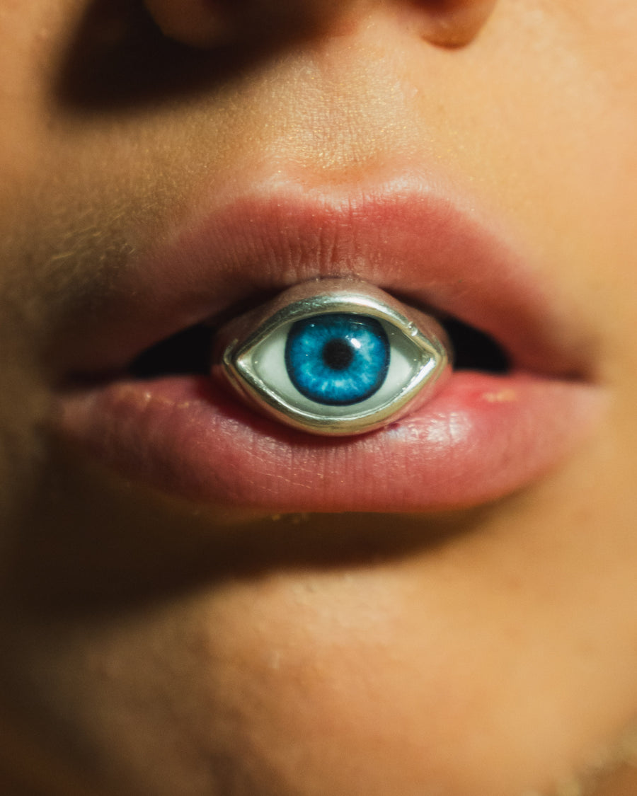 BLUE EYE RING IN SILVER