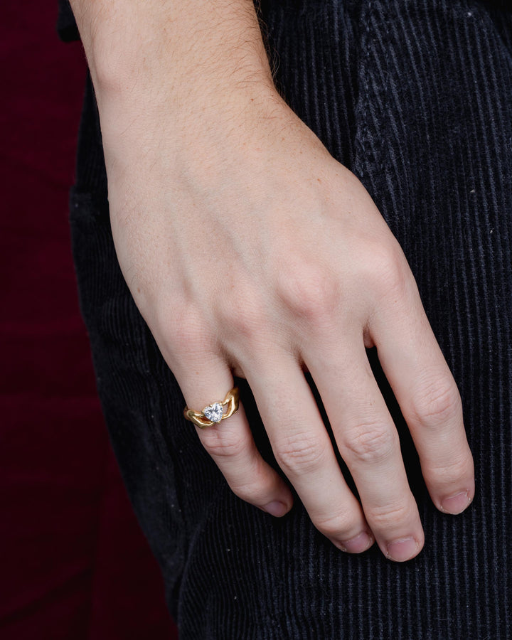 CRYSTAL STONE HAND RING IN GOLD