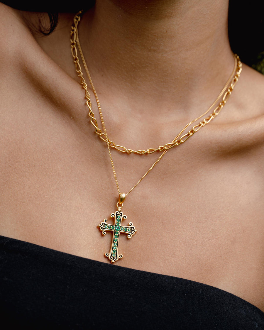 EMERALD CROSS PENDANT IN GOLD