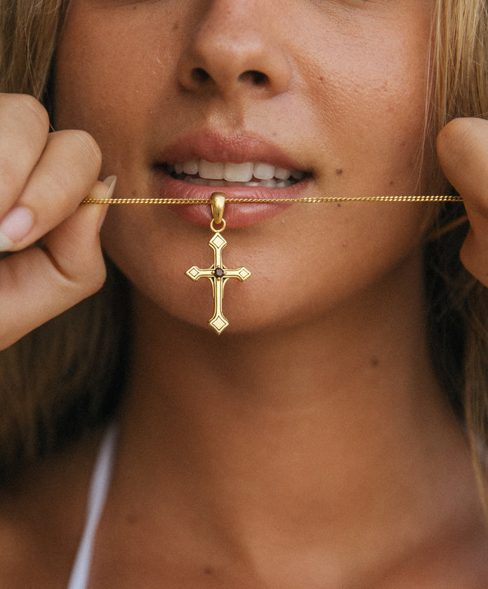 VINTAGE CROSS GEMSTONE NECKLACE IN GOLD