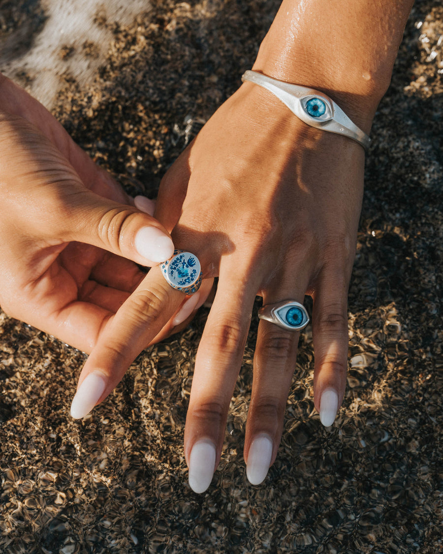 BLUE EYE CUFF IN SILVER