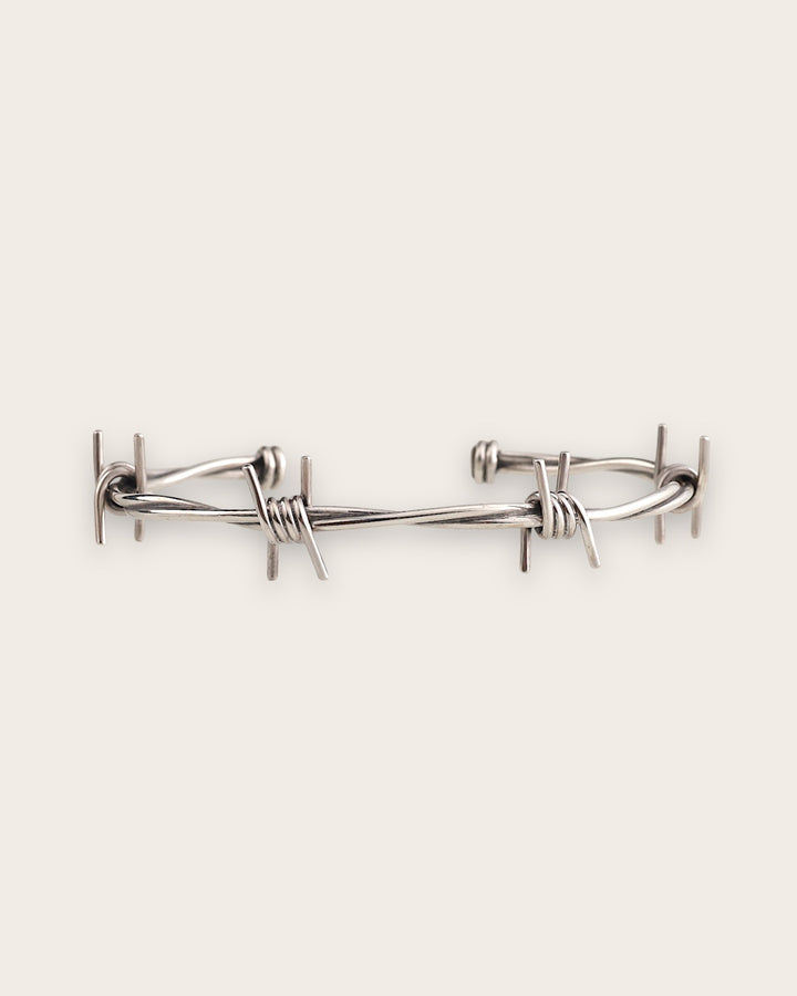 BARBWIRE CUFF IN SILVER