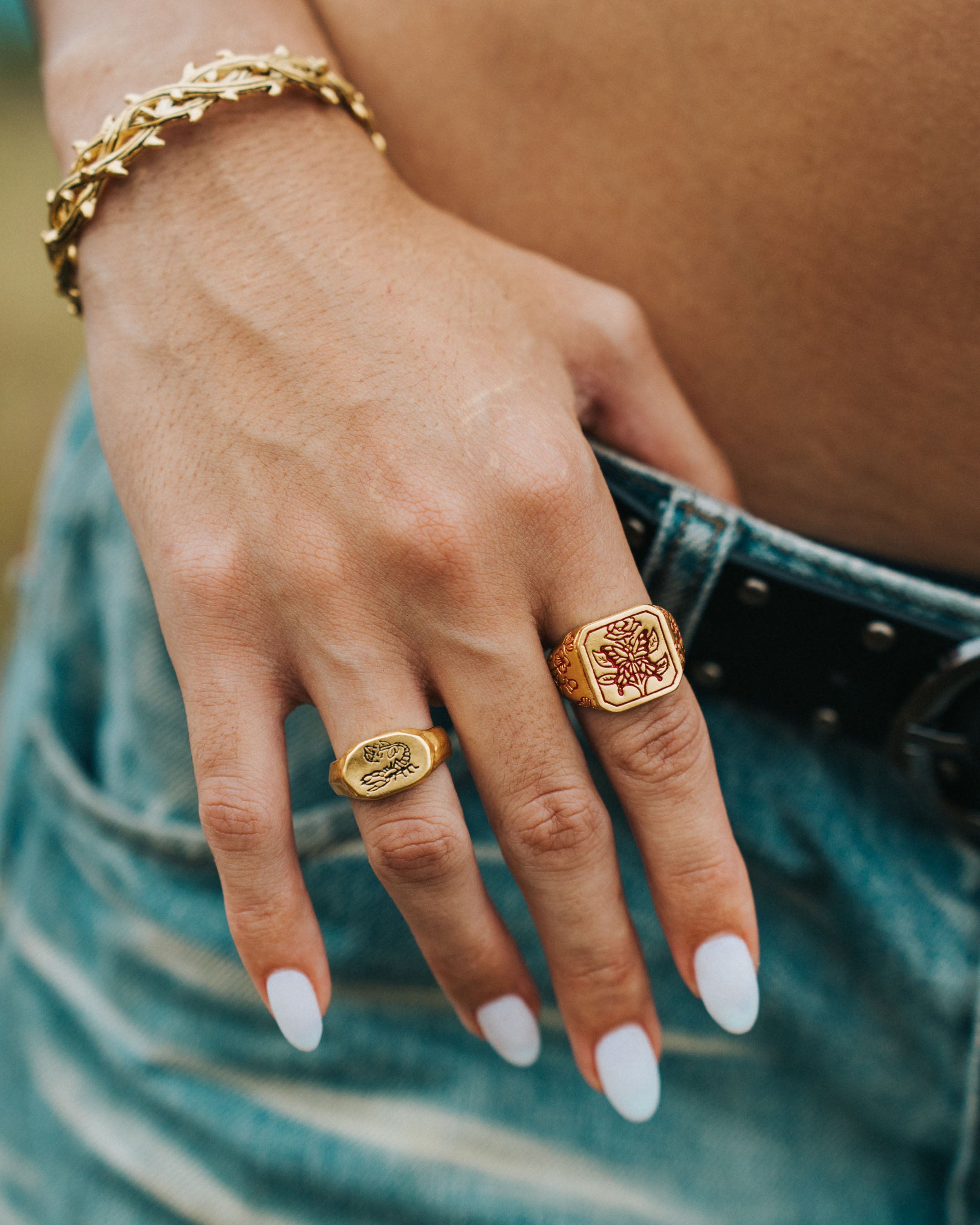 RED BUTTERFLY RING IN GOLD