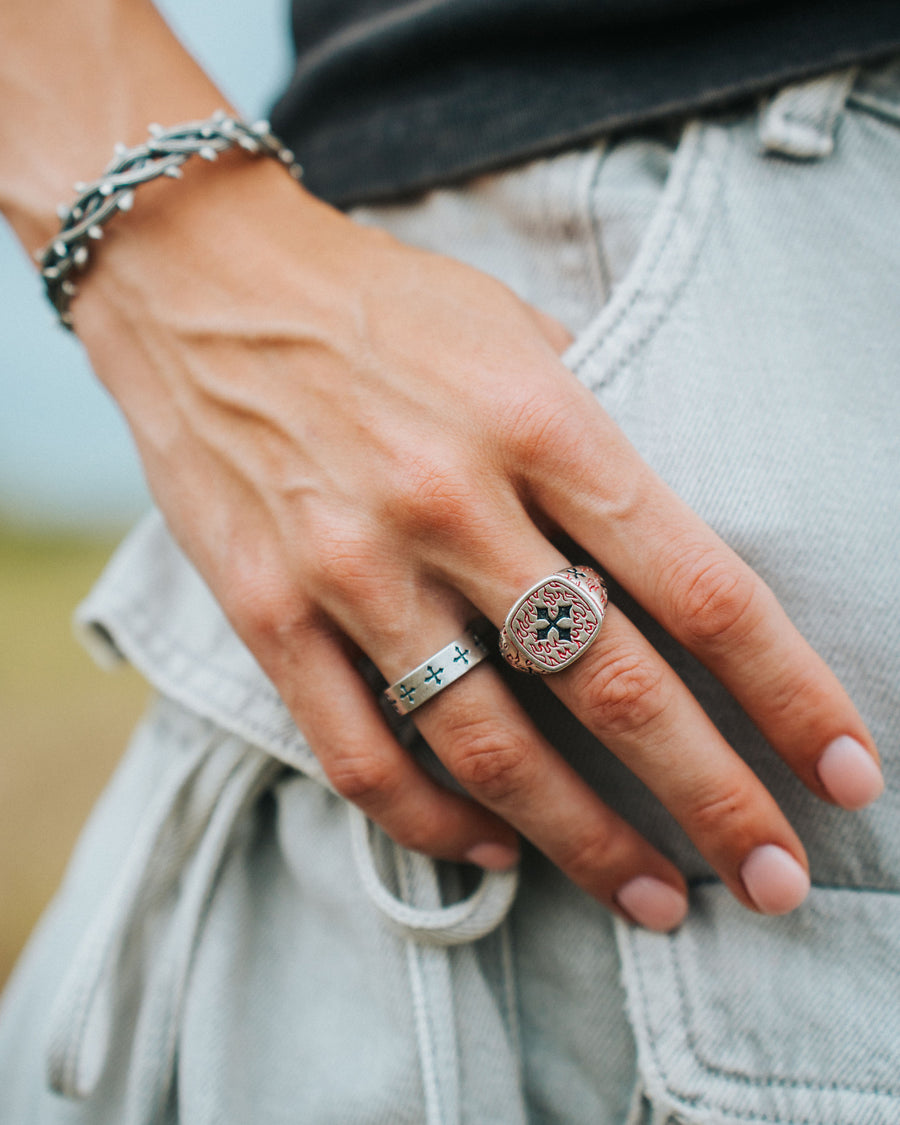 RED FIRE CROSS RING IN SILVER