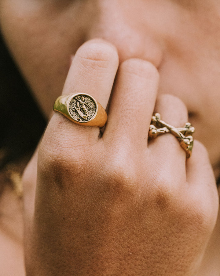 SKATE RING IN GOLD