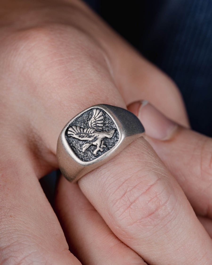 EAGLE RING IN SILVER