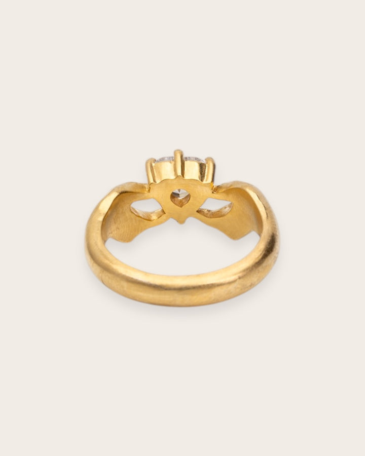 CRYSTAL STONE HAND RING IN GOLD