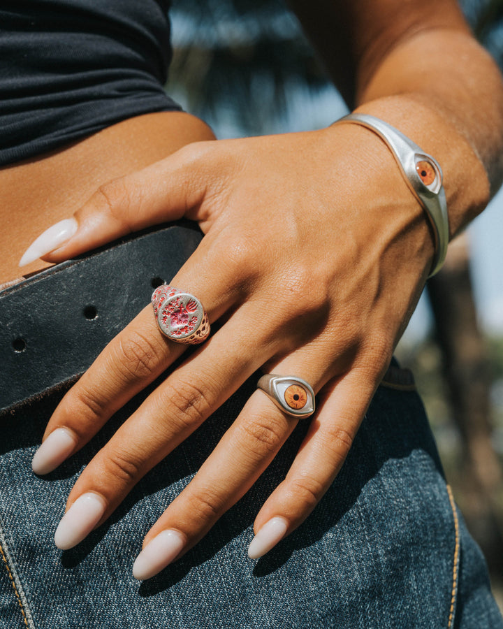 BROWN EYE RING IN SILVER