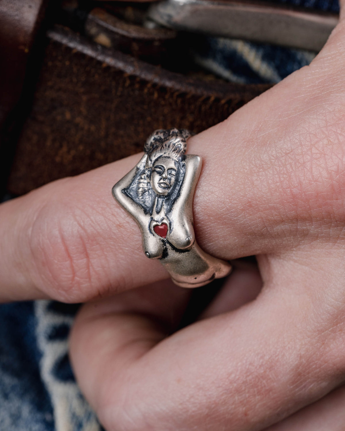 LADIES RING WITH RED STONE IN SILVER