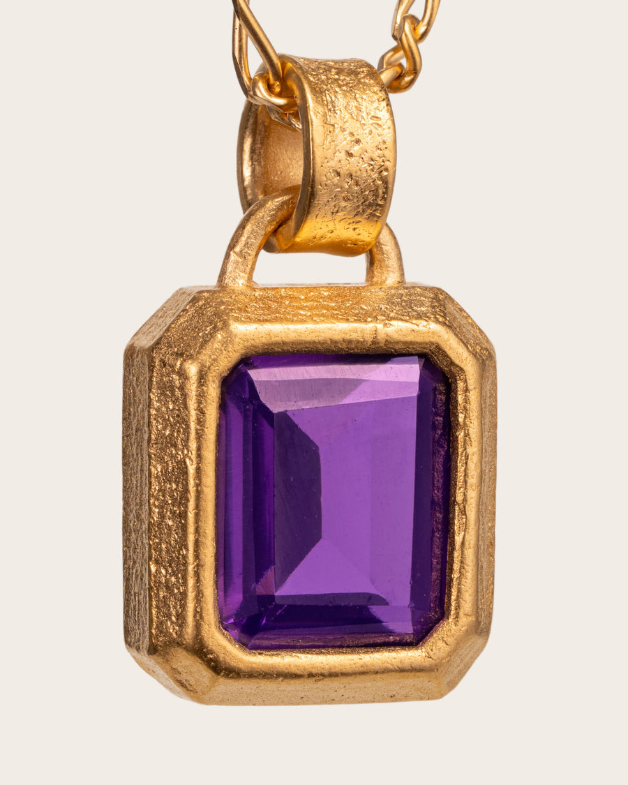 PURPLE SQUARE PENDANT IN GOLD