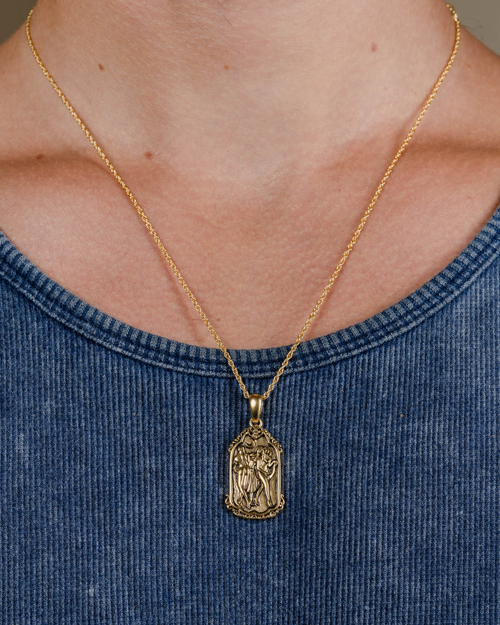 LADIES MOON NECKLACE IN GOLD