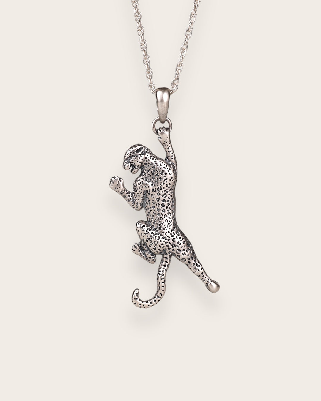 LEOPARD NECKLACE IN SILVER