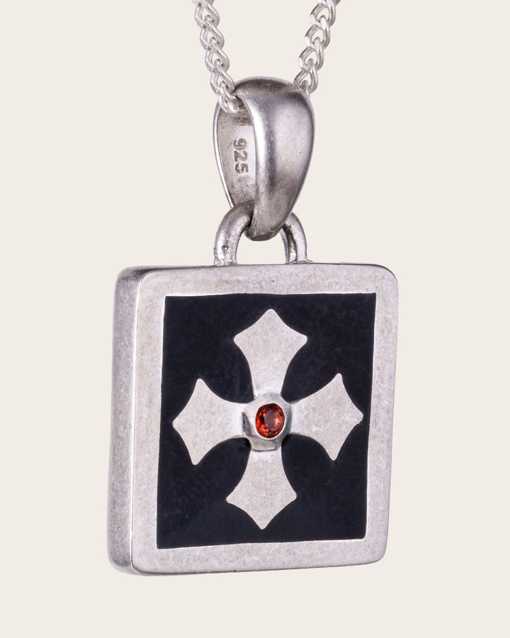 MIDNIGHT OYNX CROSS PENDANT IN SILVER