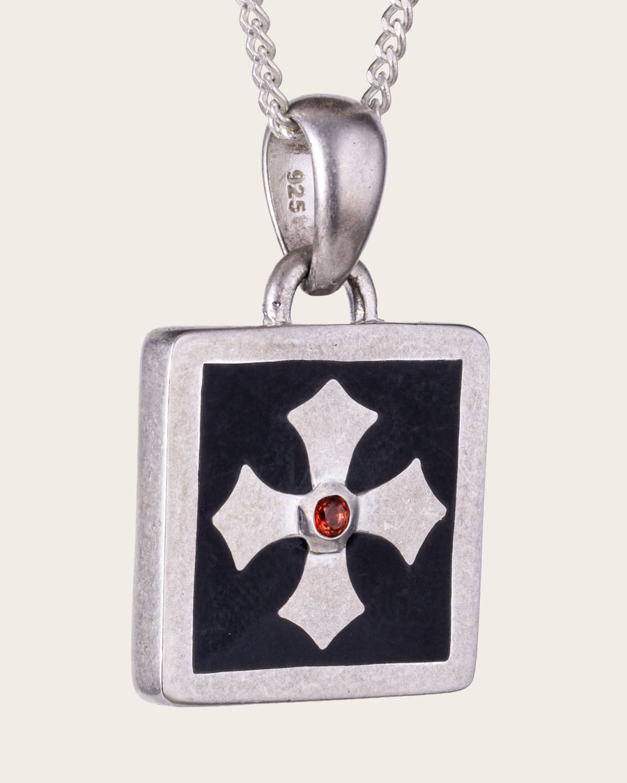 MIDNIGHT OYNX CROSS PENDANT IN SILVER