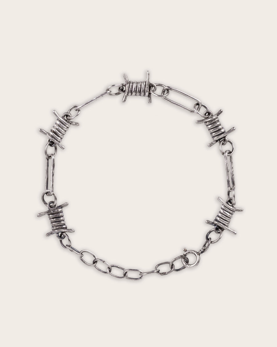 BARB WIRE BRACELET IN SILVER
