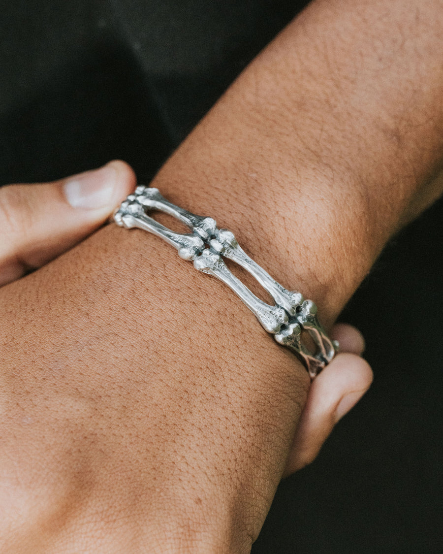 BONE CUFF IN SILVER