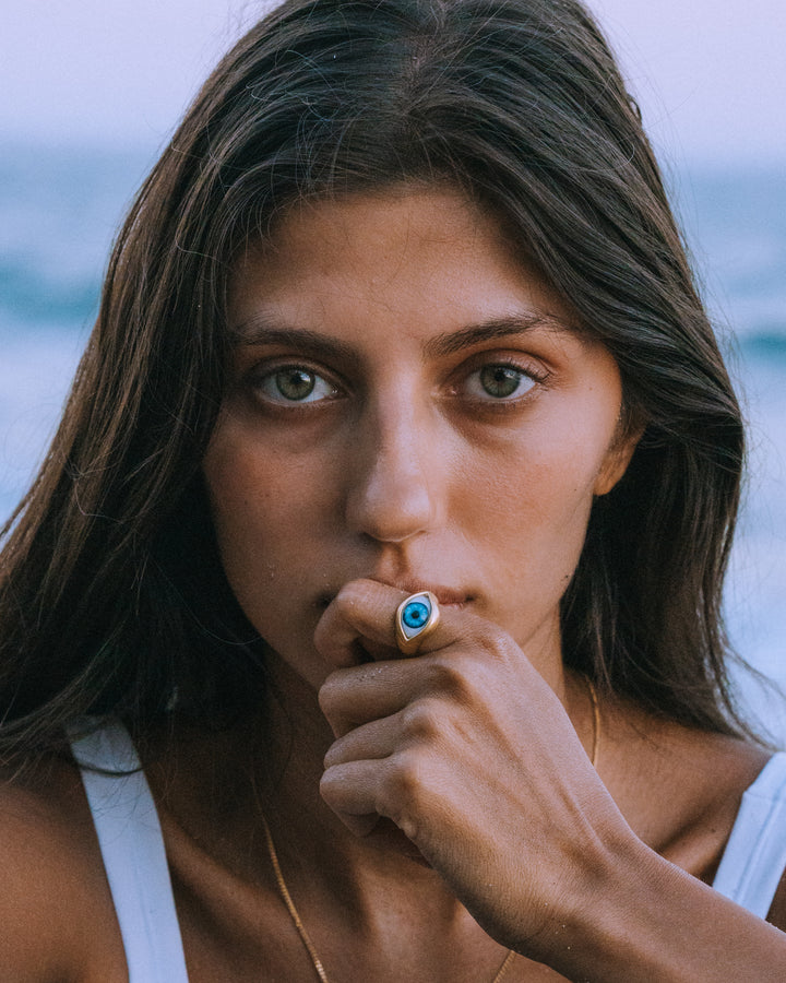 BLUE EYE RING IN GOLD