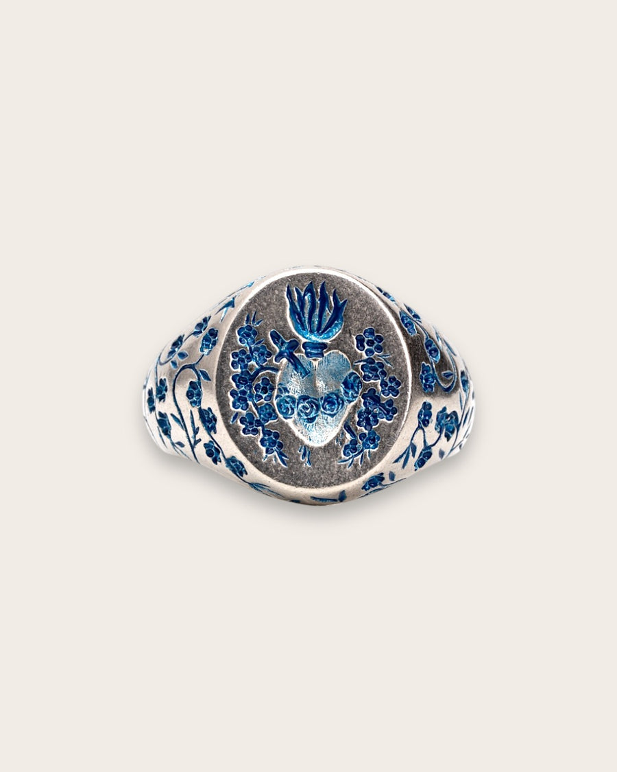 BLUE HEART SIGNET RING IN SILVER