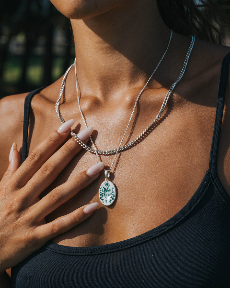 GREEN HEART PENDANT IN SILVER