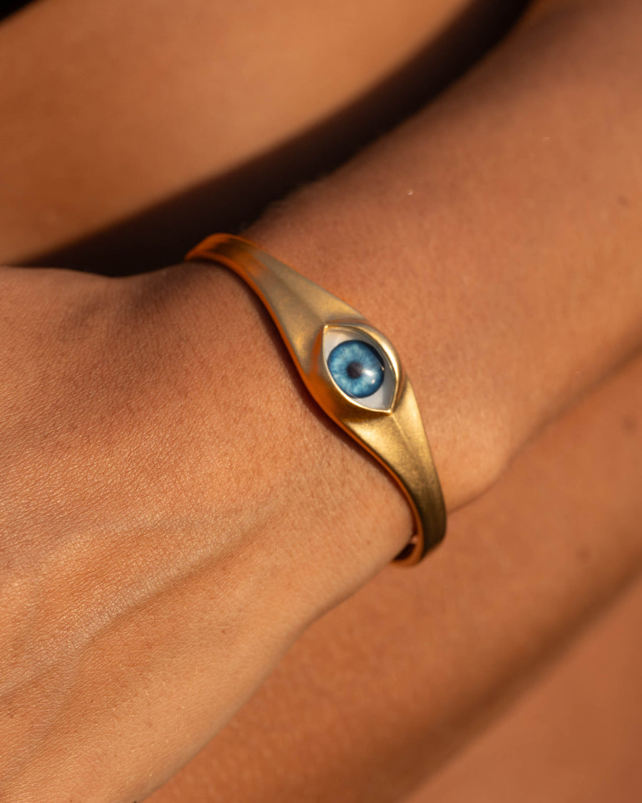 BLUE EYE CUFF IN GOLD