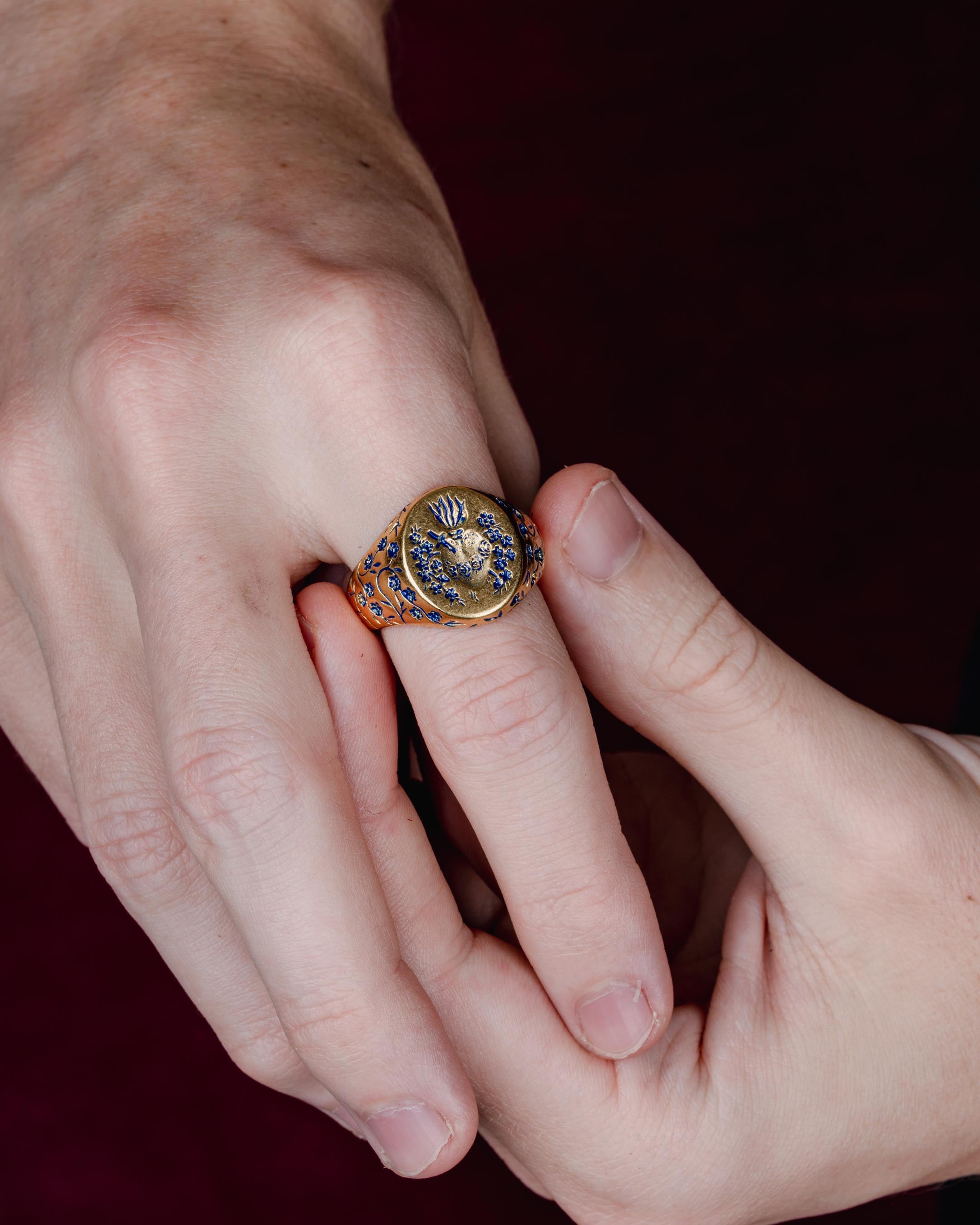 BLUE HEART SIGNET RING IN GOLD – Untold-truth-ecom