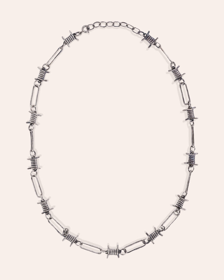 BARB WIRE NECKCHAIN IN SILVER