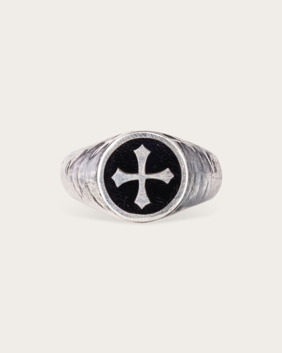 MIDNIGHT OYNX CROSS RING IN SILVER