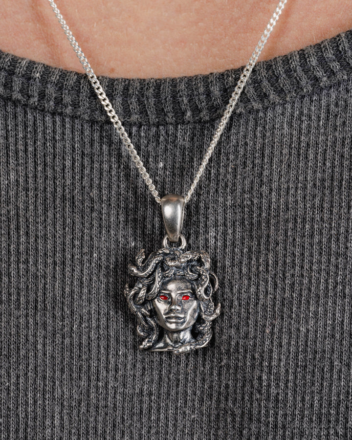 REY EYES MEDUSA NECKLACE IN SILVER