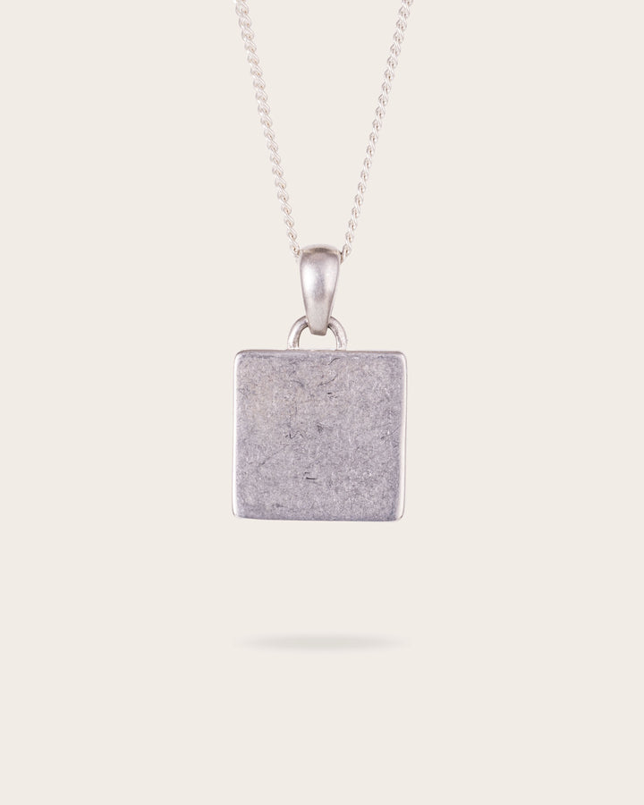 MIDNIGHT OYNX CROSS PENDANT IN SILVER