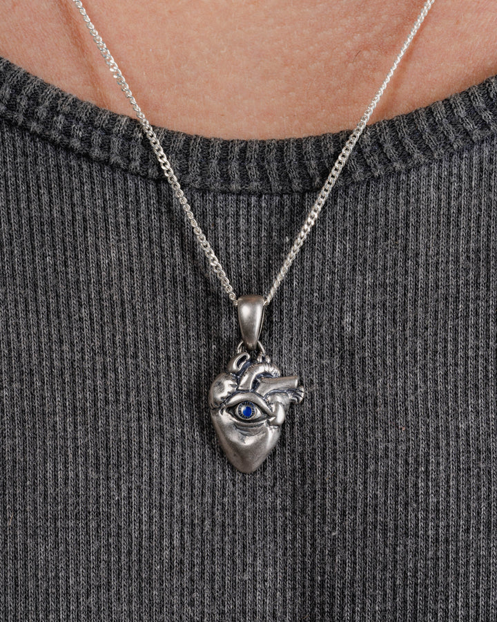 EYE HEART PENDANT WITH BLUE STONE IN SILVER